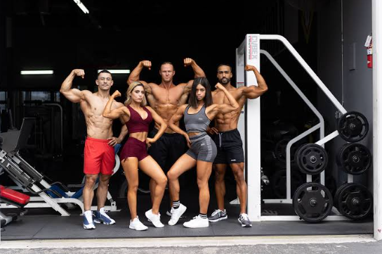 Why Group Fitness Continues to Motivate Where Solo Workouts Fall Short